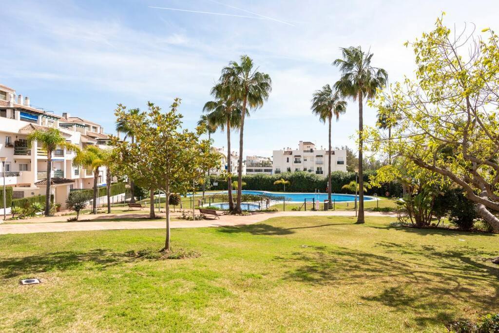 Apartamento Lorcrimar 3 Apto Cerca De La Playa Con Piscina Marbella Exterior foto